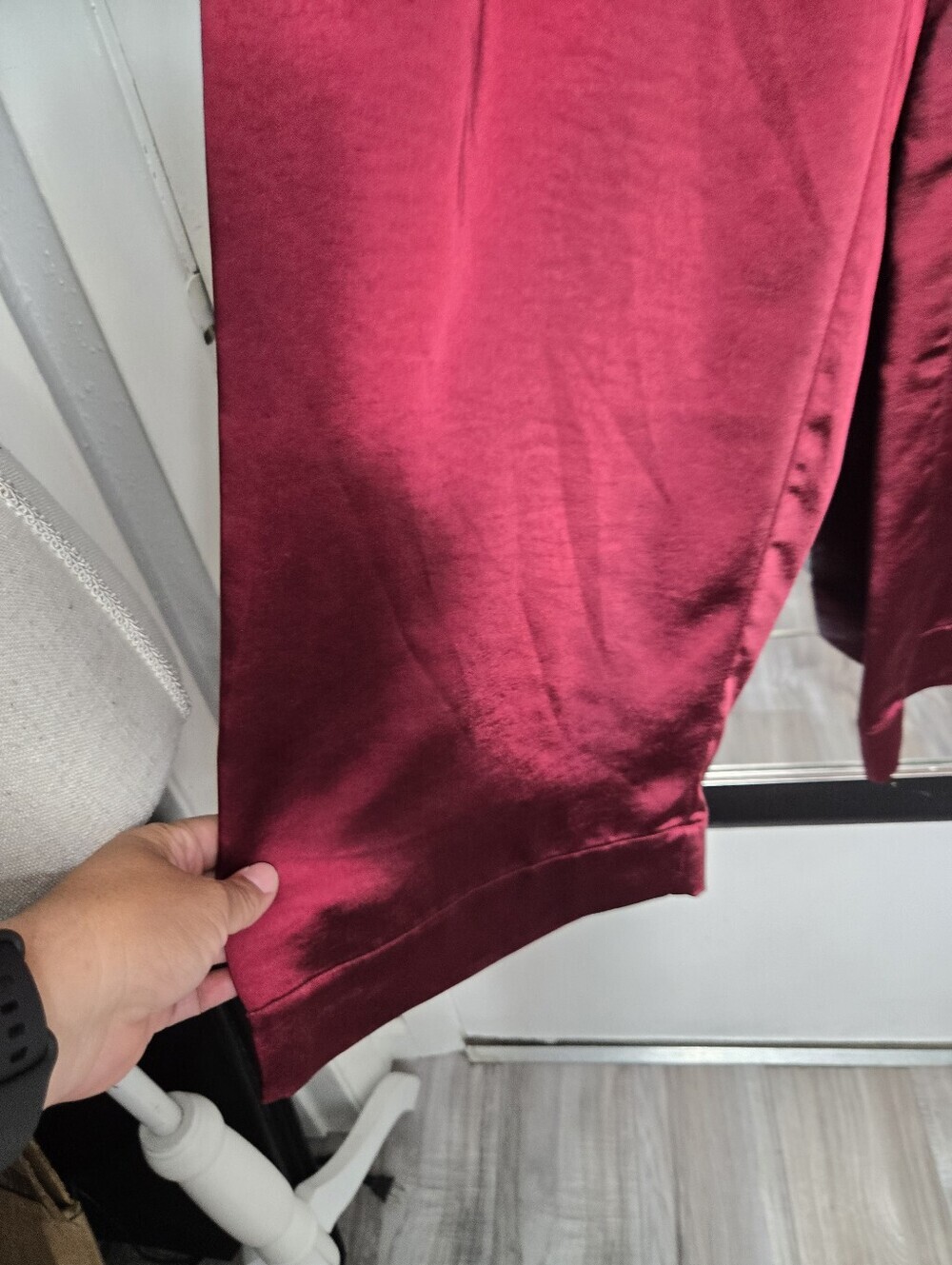 LNA Clothing lou silky cargo pant in lambrusco Like New Size Small - Picture 7 of 15